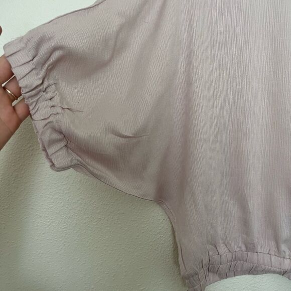 urban romantics gathered waist botton back women top size M - Picture 4 of 5